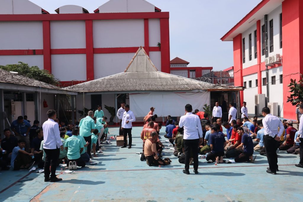 Lapas Kelas II A Bekasi Gelar Sidak ke Kamar WBP, Pastikan Zero Narkoba, Handphone dan Barang Terlarang Lainnya