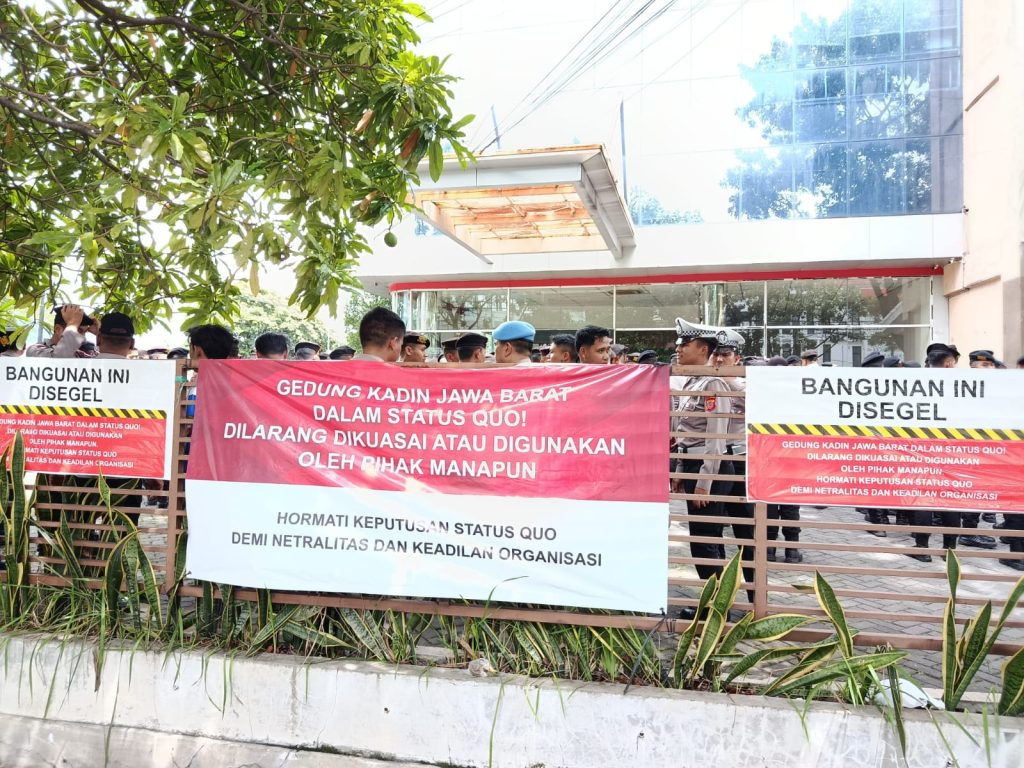 Pasca Terpilihnya Ketua Kadin Jabar Hasil Musprov VIII, Kadin Jabar Didemo Massa Mengaku Pengusaha