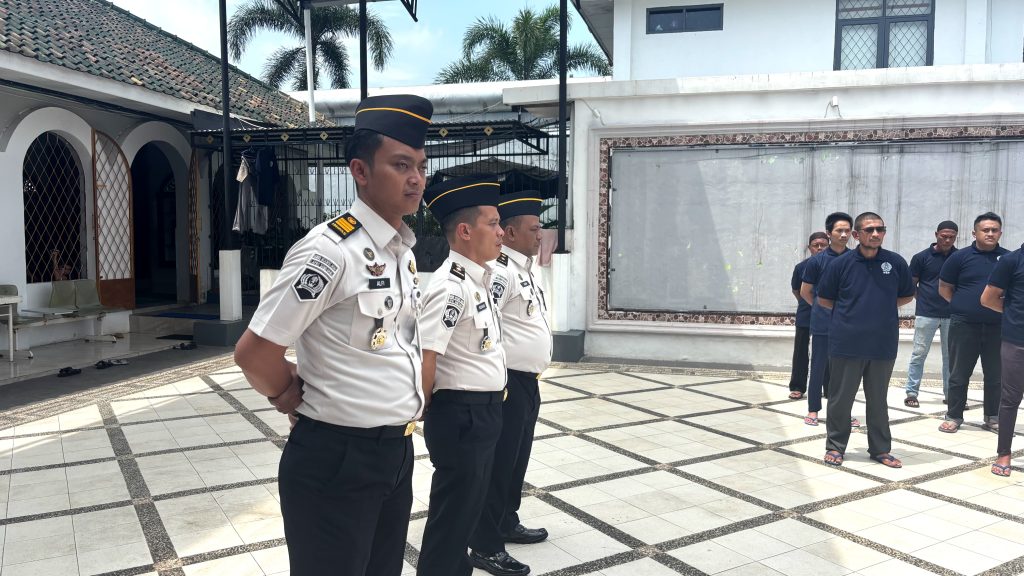 Dukung Zero Halinar Lapas Sumedang Gelar Apel Pernyataan dan Penandatanganan Komitmen Warga Binaan